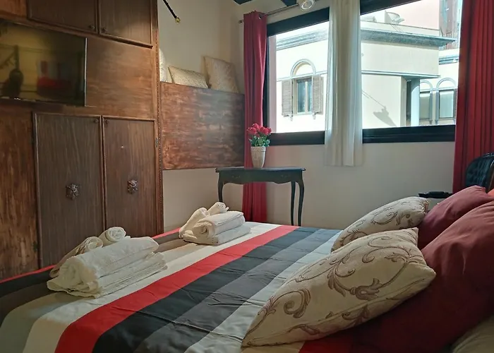 Einaudi 56 Guest House
