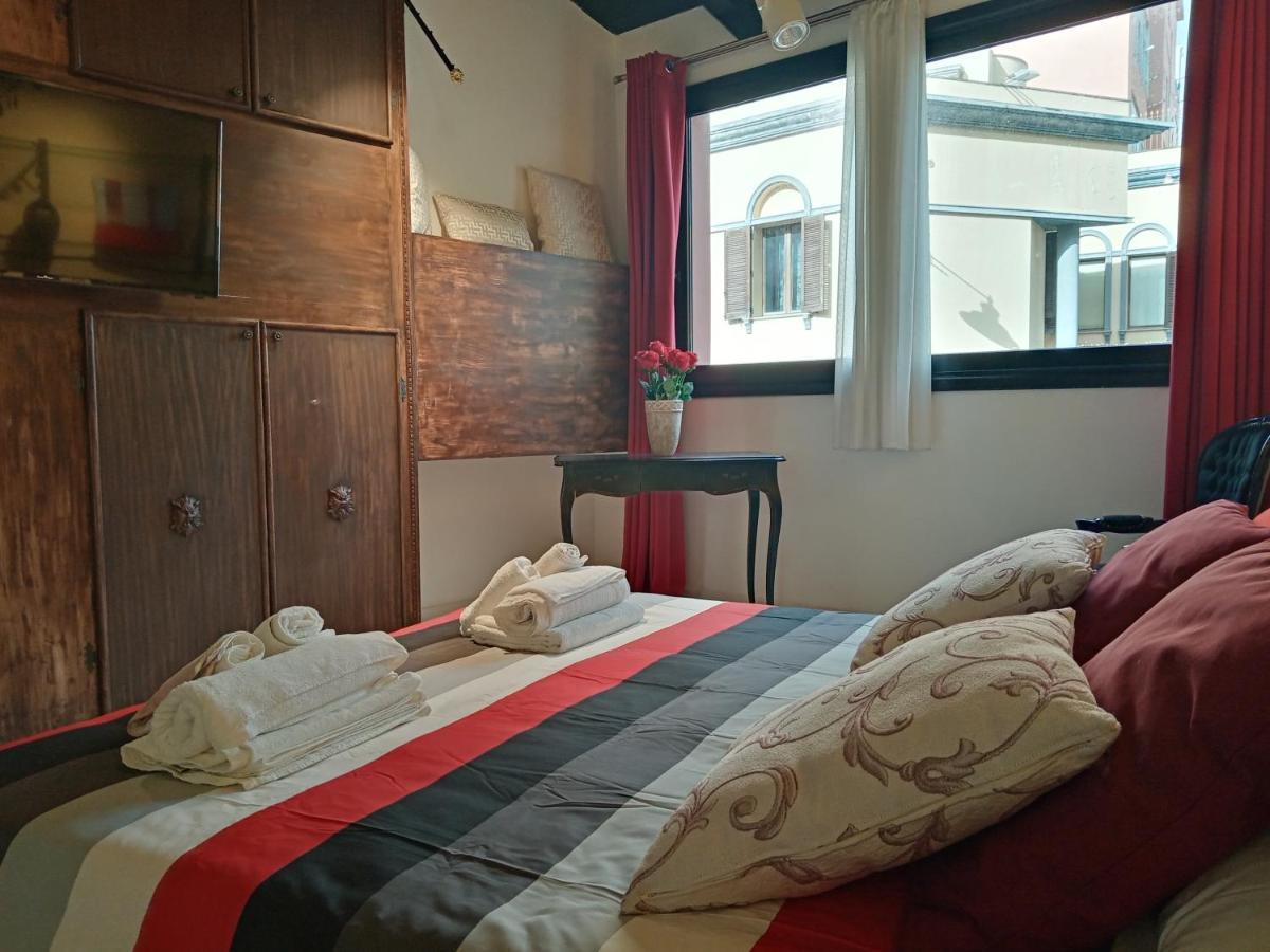 Einaudi 56 Apartment *