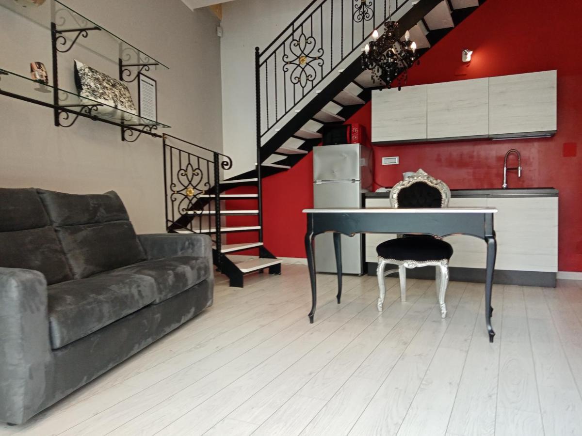 Einaudi 56 Apartment *